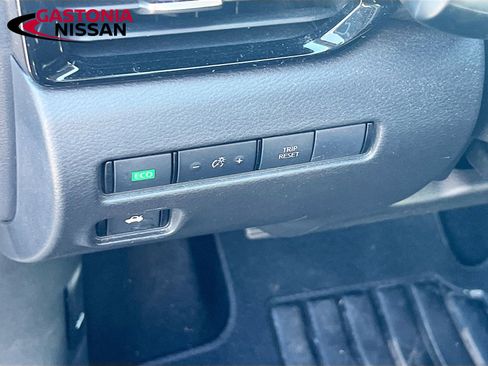 Used 2024 Nissan Sentra SV image 13