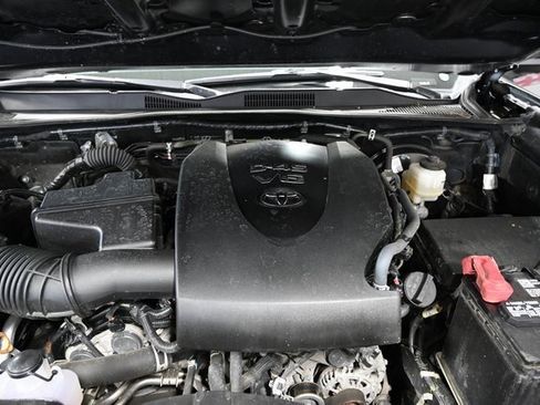 Used 2023 Toyota Tacoma SR image 27