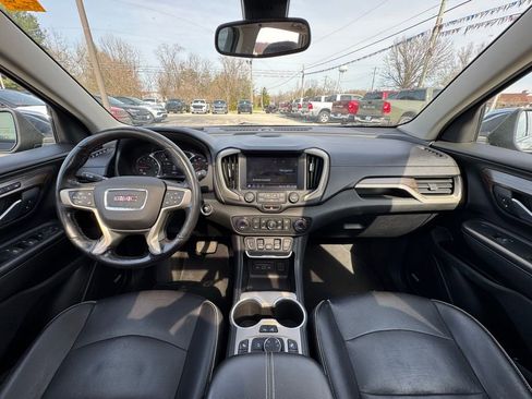 Used 2018 GMC Terrain Denali w/ Advanced Safety Package image 17