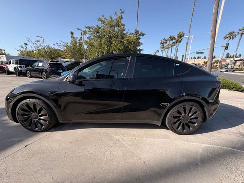 Used 2022 Tesla Model Y Performance AWD/4WD image 8