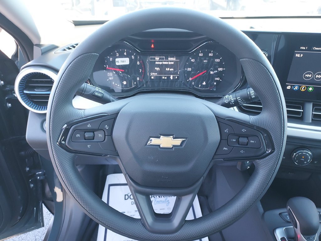 New 2026 Chevrolet Trax LS w/ LS Convenience Package FWD image 17