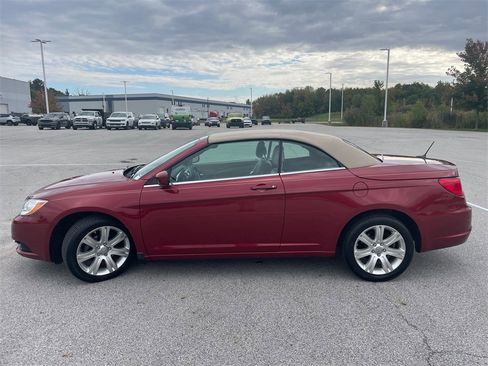 Used 2012 Chrysler 200 Touring image 8