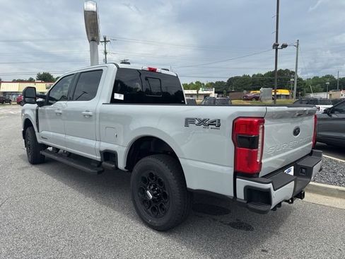 New 2026 Ford F250 Lariat w/ Black Appearance Package AWD/4WD image 8