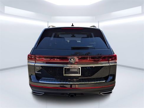 New 2026 Volkswagen Atlas SE image 4