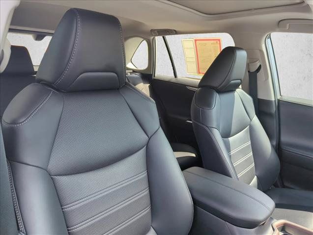Certified 2020 Toyota RAV4 Limited w/ Limited Grade Weather Package AWD/4WD image 30