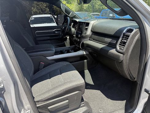 Used 2019 RAM 1500 Big Horn AWD/4WD image 12