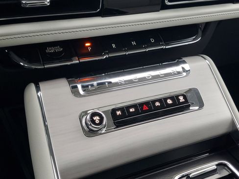 New 2025 Lincoln Aviator Reserve w/ Equipment Group 201A image 22