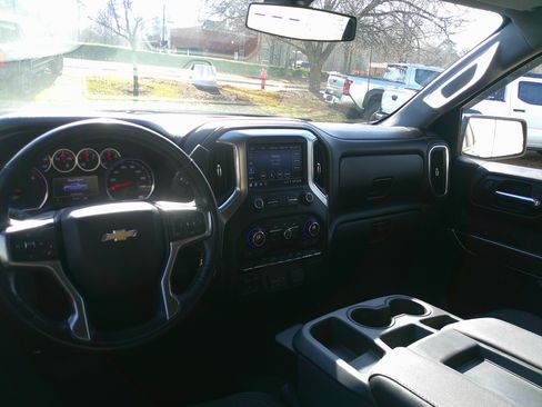 Used 2019 Chevrolet Silverado 1500 LT w/ All-Star Edition image 32