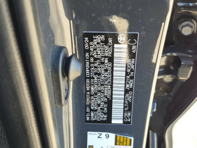 Used 2025 Toyota Corolla SE w/ SE Premium Package FWD image 26