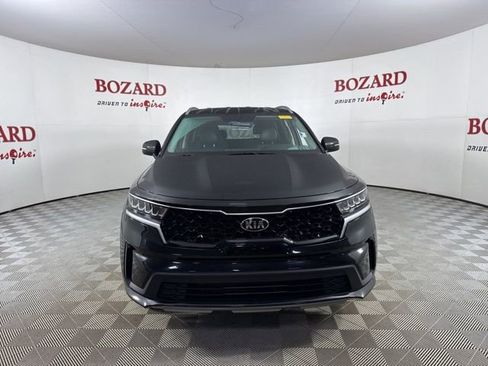 Used 2021 Kia Sorento S image 2