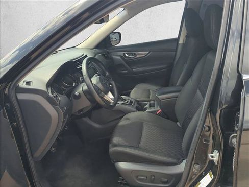 Used 2018 Nissan Rogue SV FWD image 15