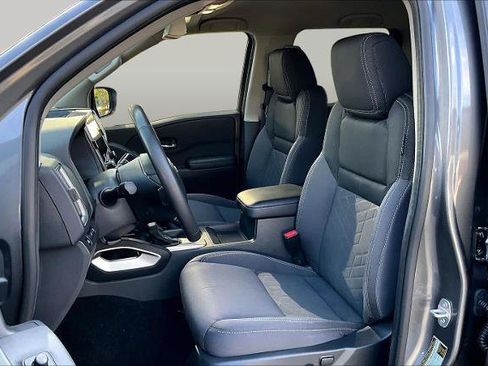 Certified 2025 Nissan Frontier SV w/ SV Convenience Package RWD image 8