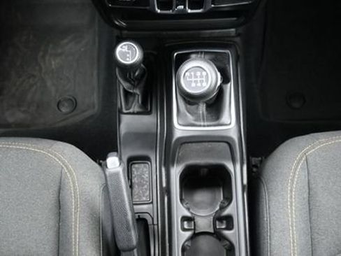 Used 2024 Jeep Gladiator Sport AWD/4WD image 18