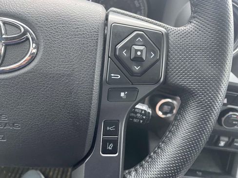 Used 2022 Toyota Tacoma TRD Sport image 34