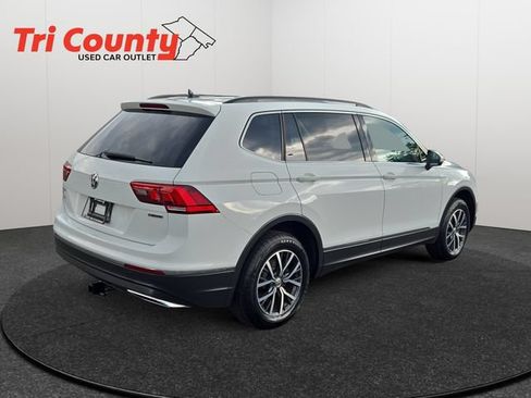 Used 2020 Volkswagen Tiguan SE w/ Panoramic Sunroof Package AWD/4WD image 8