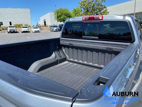 Used 2025 GMC Canyon AT4 AWD/4WD image 11