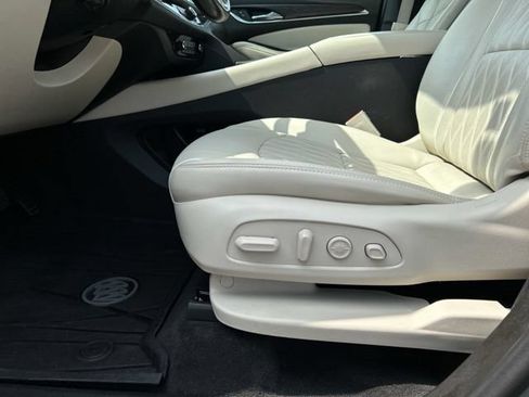 Used 2023 Buick Enclave Avenir w/ LPO, Floor Liner Package AWD/4WD image 34