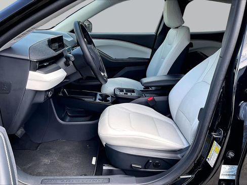 Used 2025 Ford Mustang Mach-E Premium RWD image 7