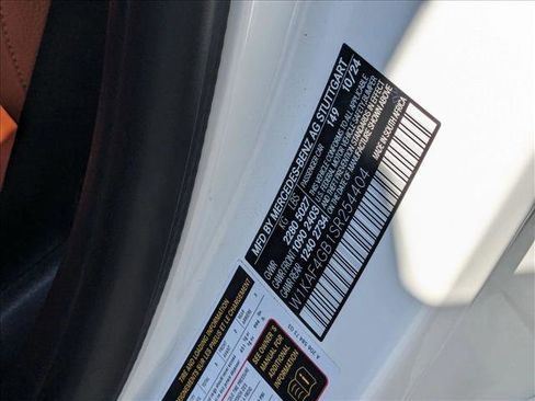 Used 2025 Mercedes-Benz C 300 Sedan image 25