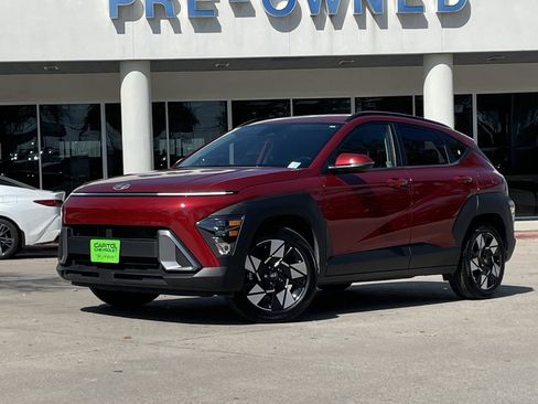 Used 2025 Hyundai Kona SEL image 2