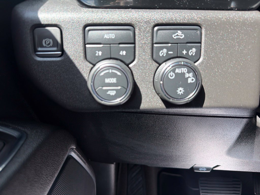Certified 2023 Chevrolet Silverado 1500 LT AWD/4WD image 21