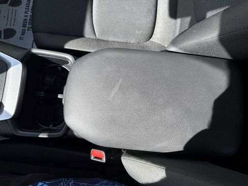 Used 2023 Toyota RAV4 LE FWD image 20