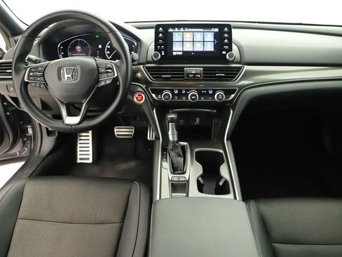 Used 2019 Honda Accord Sport image 18