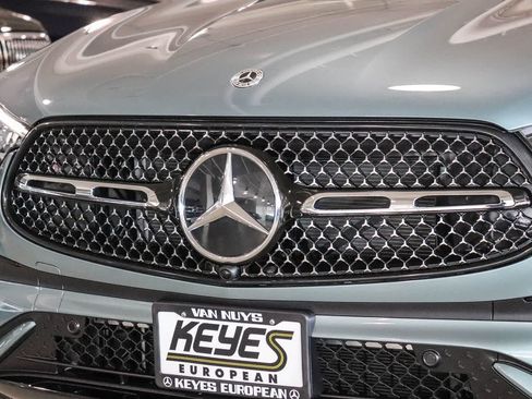 Used 2025 Mercedes-Benz GLC 300 4MATIC image 8