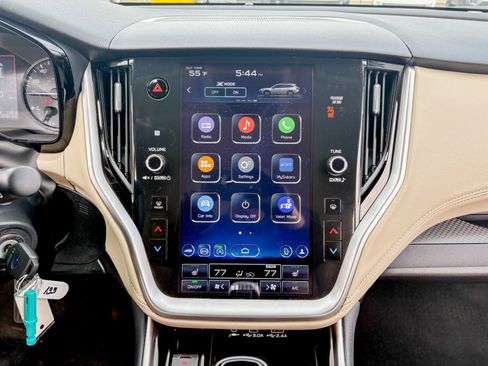 Used 2023 Subaru Outback Premium image 31