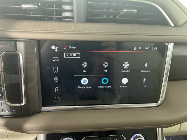 Used 2023 GMC Yukon Denali AWD/4WD image 13