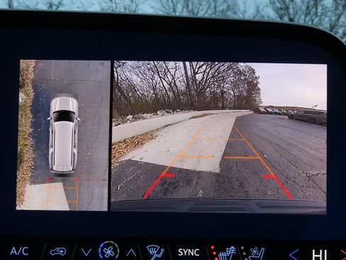 New 2026 Chevrolet Suburban Premier image 9