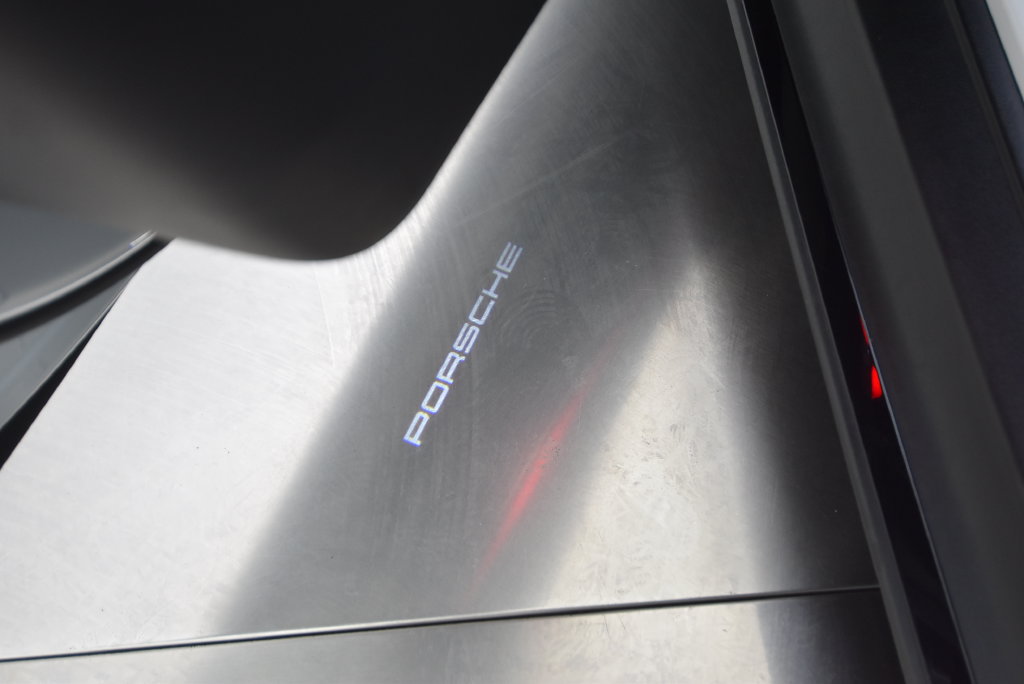 Used 2022 Porsche Taycan Turbo S AWD/4WD image 60