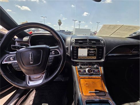 Used 2017 Lincoln Continental Reserve FWD image 14