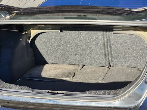 Used 2016 Ford Focus SE w/ Equipment Group 201A image 11