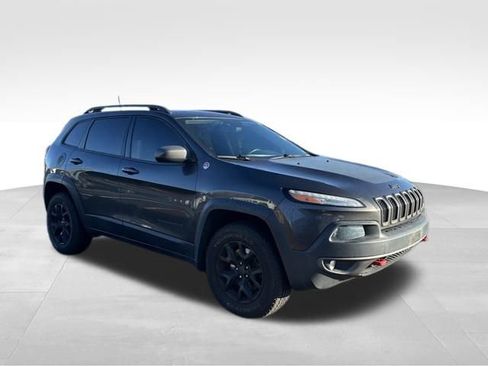 Used 2017 Jeep Cherokee Trailhawk w/ Comfort/Convenience Group image 10