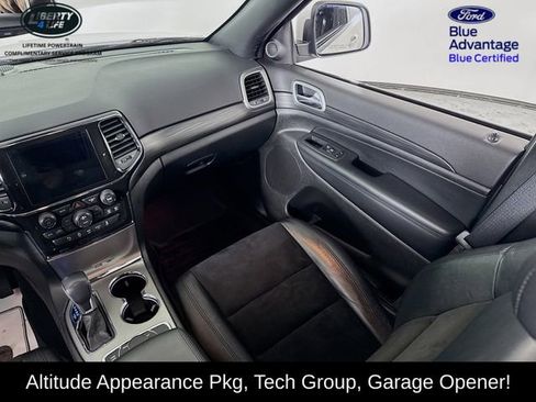Used 2022 Jeep Grand Cherokee Laredo X image 23