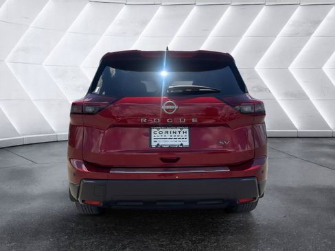 Used 2024 Nissan Rogue SV FWD image 6