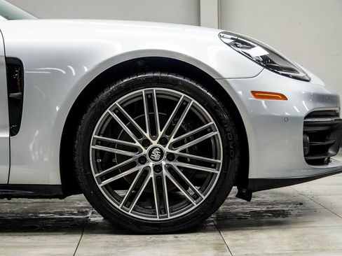 Used 2021 Porsche Panamera 4 AWD/4WD image 9