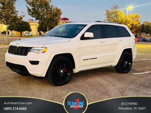 Used 2018 Jeep Grand Cherokee Limited image 1