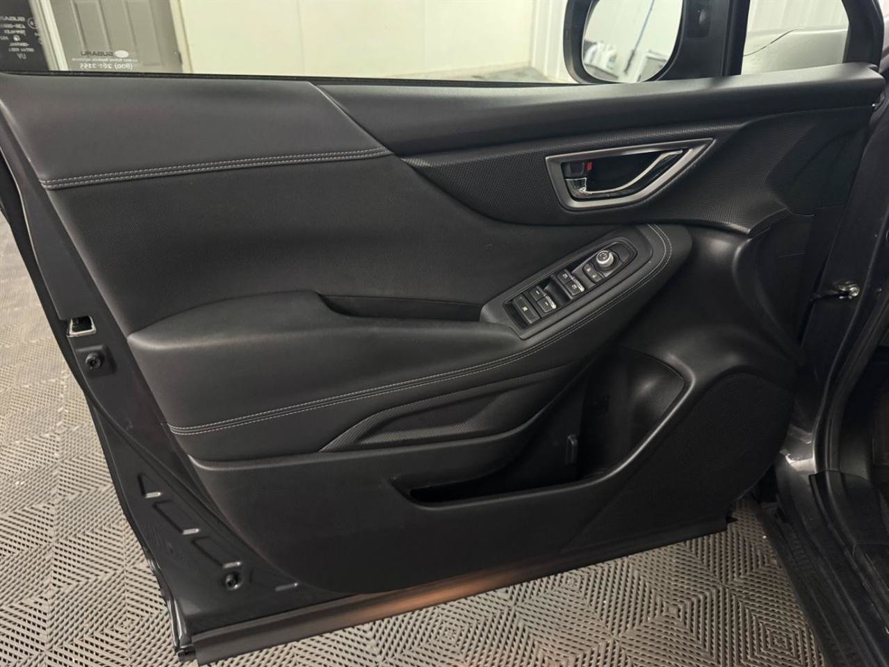 Used 2020 Subaru Forester Premium AWD/4WD image 5
