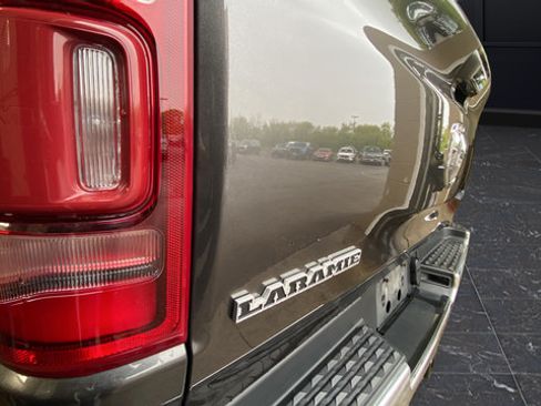 Used 2020 RAM 1500 Laramie AWD/4WD image 32