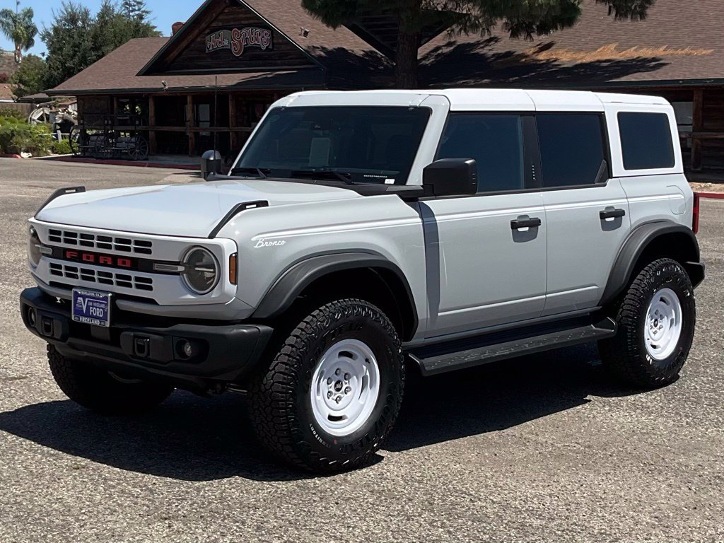 New 2026 Ford Bronco Heritage Edition AWD/4WD image 2