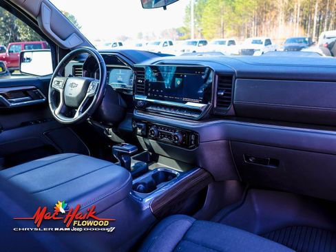 Used 2023 Chevrolet Silverado 1500 LT Trail Boss w/ Protection Package image 15