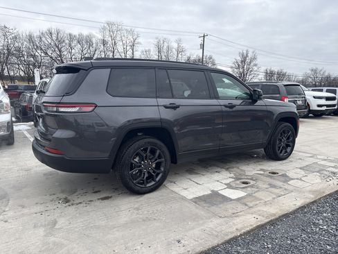 New 2025 Jeep Grand Cherokee L Limited image 6