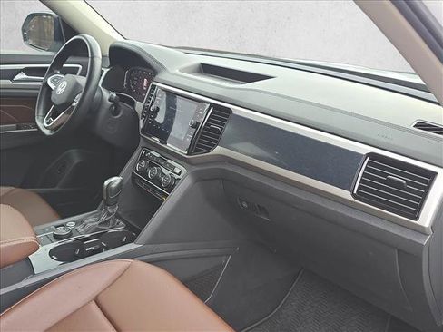 Used 2023 Volkswagen Atlas SEL R-Line image 21