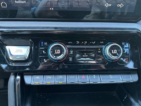 Used 2023 GMC Sierra 1500 AT4 w/ AT4 Premium Package AWD/4WD image 28