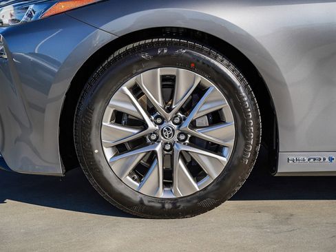 Certified 2022 Toyota Mirai XLE image 5