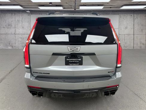 Used 2026 Cadillac Escalade V AWD/4WD image 10