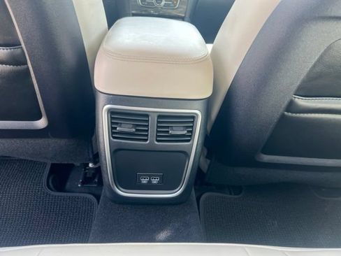 Used 2020 Chrysler 300 Touring L w/ Quick Order Package 2EF RWD image 19