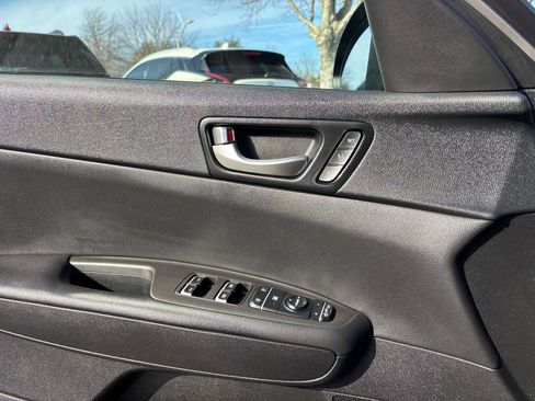 Used 2016 Kia Optima LX w/ LX Convenience Package image 15